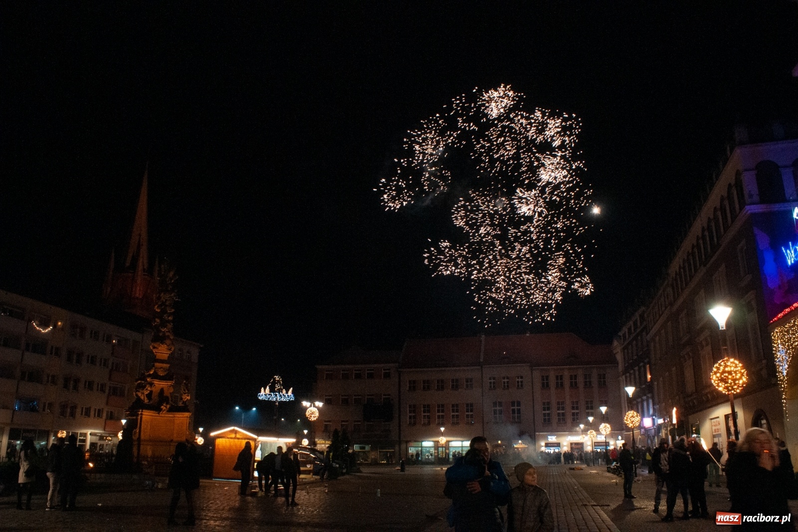 Zdjęcie w galerii na portalu naszraciborz.pl: Racibórz powitał nowy rok 2020 [FOTO i WIDEO] wiadomości z regionu