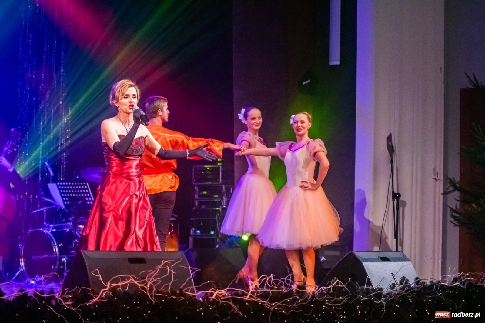 Zdjęcie w galerii na portalu naszraciborz.pl: Klasyka z humorem. Wielka Gala Sylwestrowa w RCK [FOTO i WIDEO] wiadomości z regionu