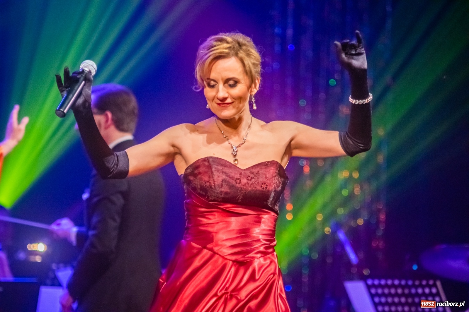 Zdjęcie w galerii na portalu naszraciborz.pl: Klasyka z humorem. Wielka Gala Sylwestrowa w RCK [FOTO i WIDEO] wiadomości z regionu