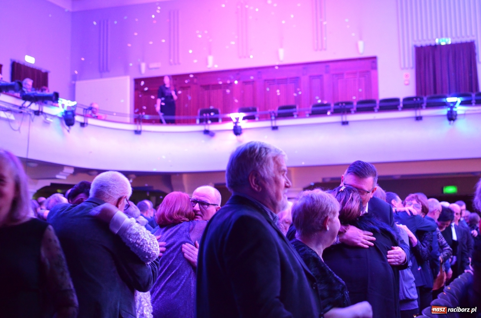 Zdjęcie w galerii na portalu naszraciborz.pl: Klasyka z humorem. Wielka Gala Sylwestrowa w RCK [FOTO i WIDEO] wiadomości z regionu