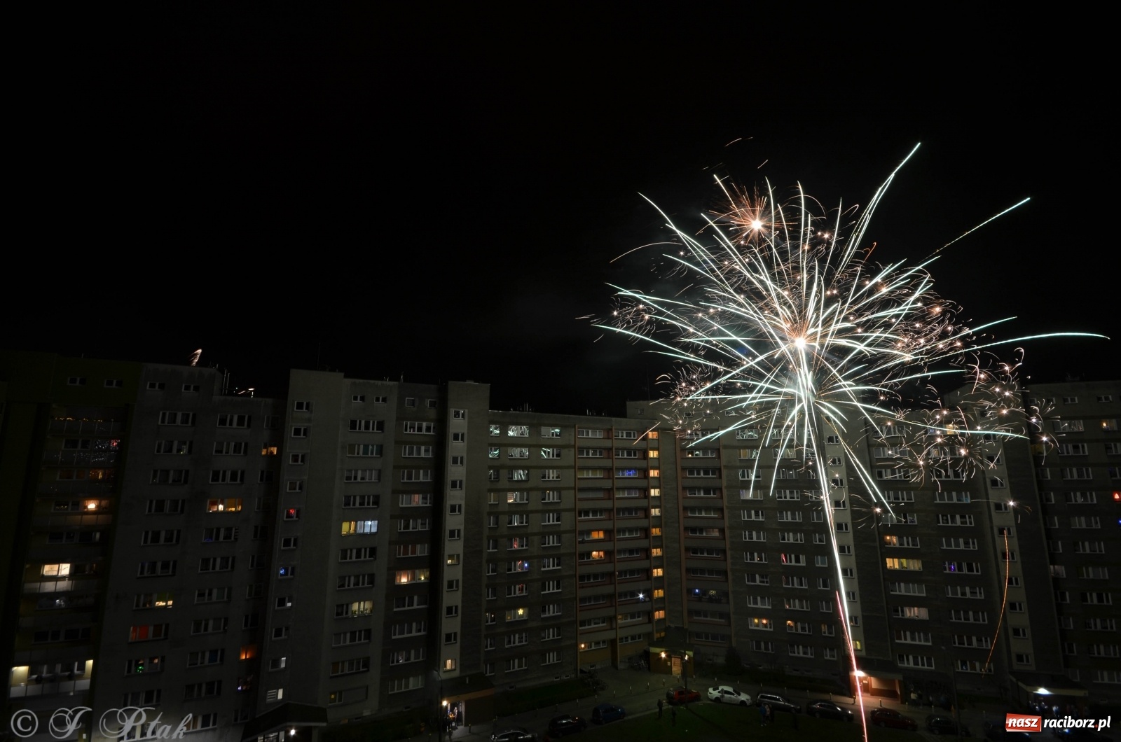 Zdjęcie w galerii na portalu naszraciborz.pl: Noworoczne niebo nad Raciborzem [FOTO i WIDEO]  wiadomości z regionu