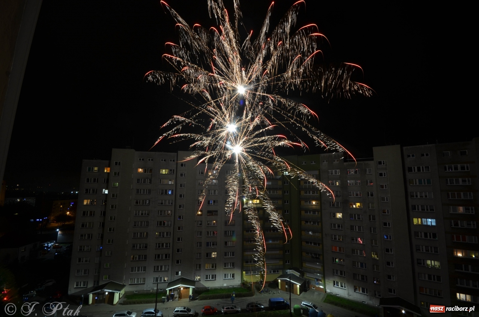 Zdjęcie w galerii na portalu naszraciborz.pl: Noworoczne niebo nad Raciborzem [FOTO i WIDEO]  wiadomości z regionu