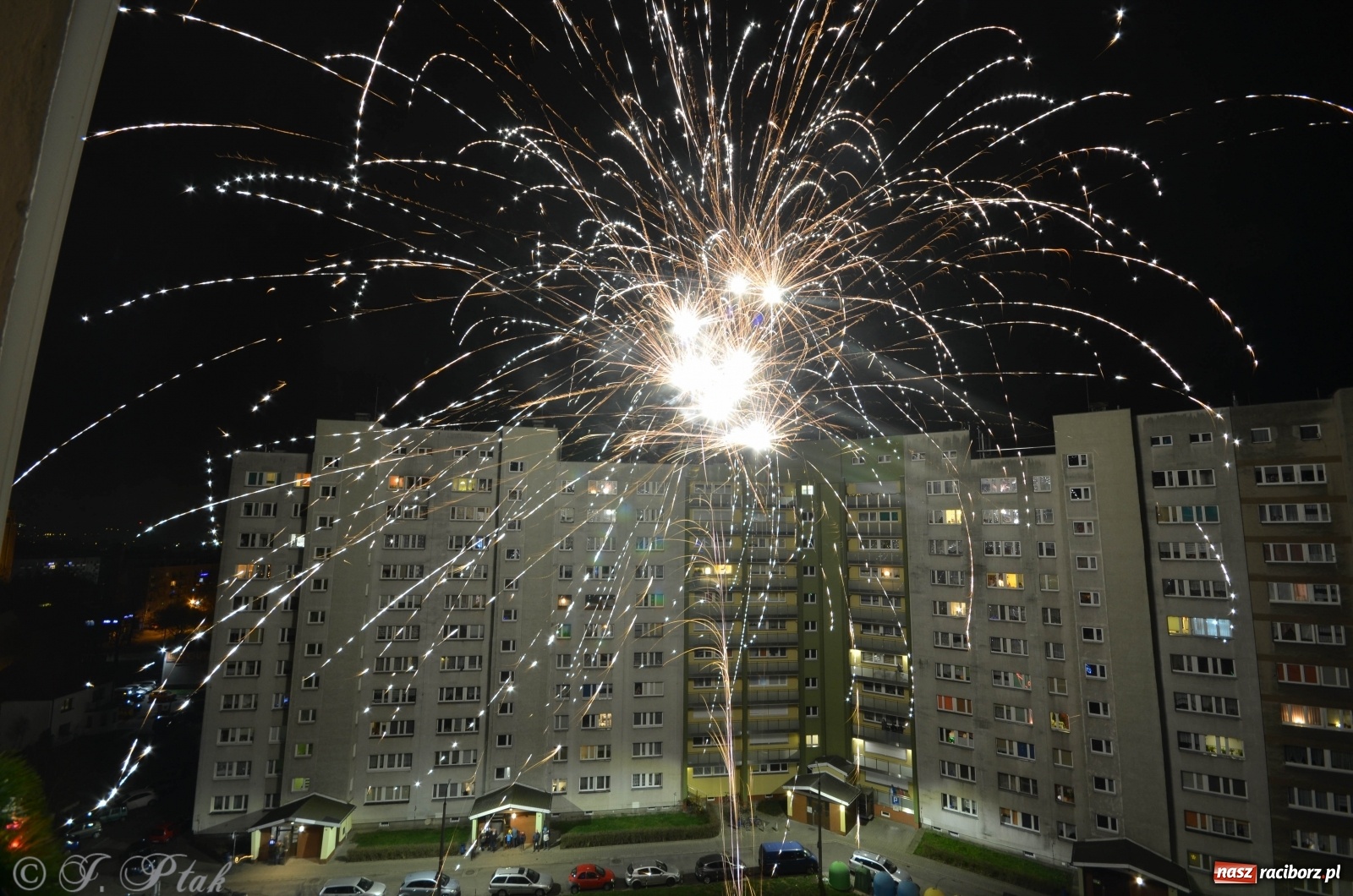 Zdjęcie w galerii na portalu naszraciborz.pl: Noworoczne niebo nad Raciborzem [FOTO i WIDEO]  wiadomości z regionu