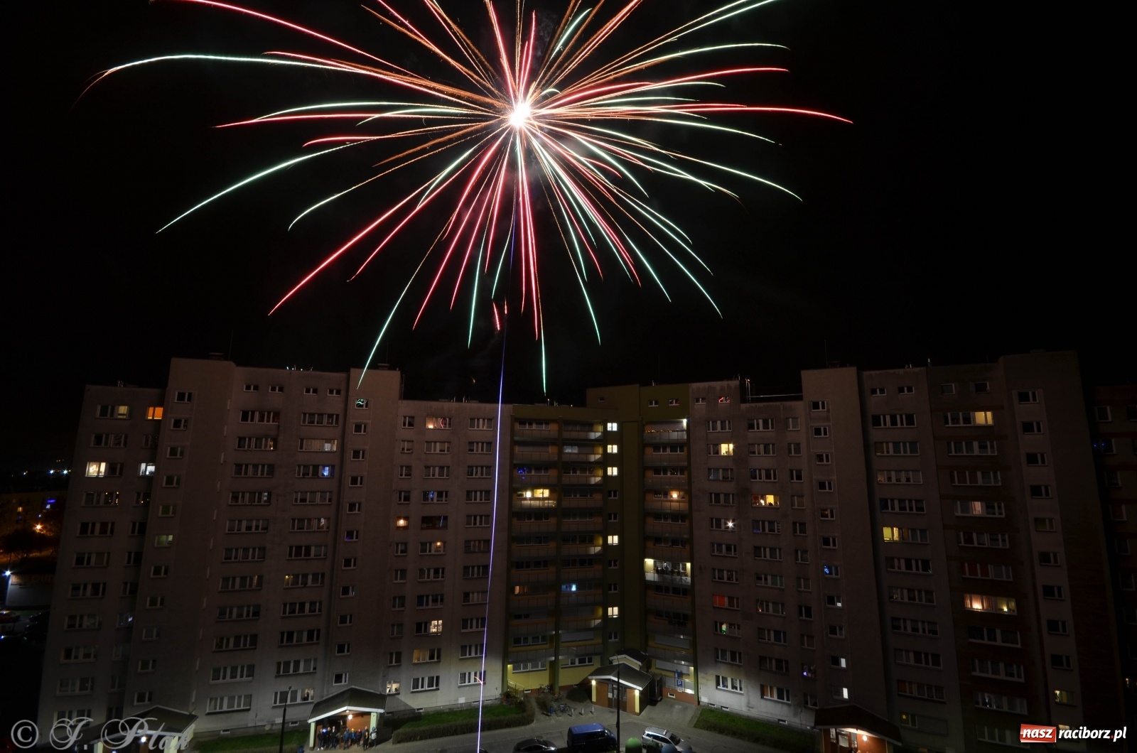 Zdjęcie w galerii na portalu naszraciborz.pl: Noworoczne niebo nad Raciborzem [FOTO i WIDEO]  wiadomości z regionu