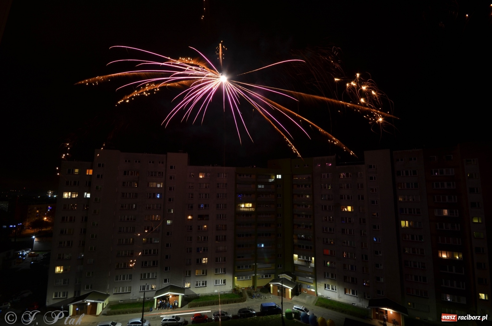 Zdjęcie w galerii na portalu naszraciborz.pl: Noworoczne niebo nad Raciborzem [FOTO i WIDEO]  wiadomości z regionu