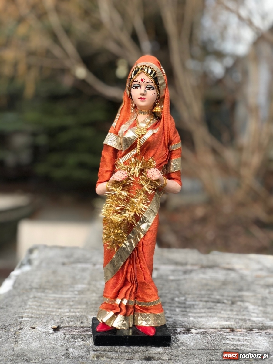 Zdjęcie w galerii na portalu naszraciborz.pl: Lalki świata. Nowa wystawa czasowa w raciborskim Muzeum wiadomości z regionu