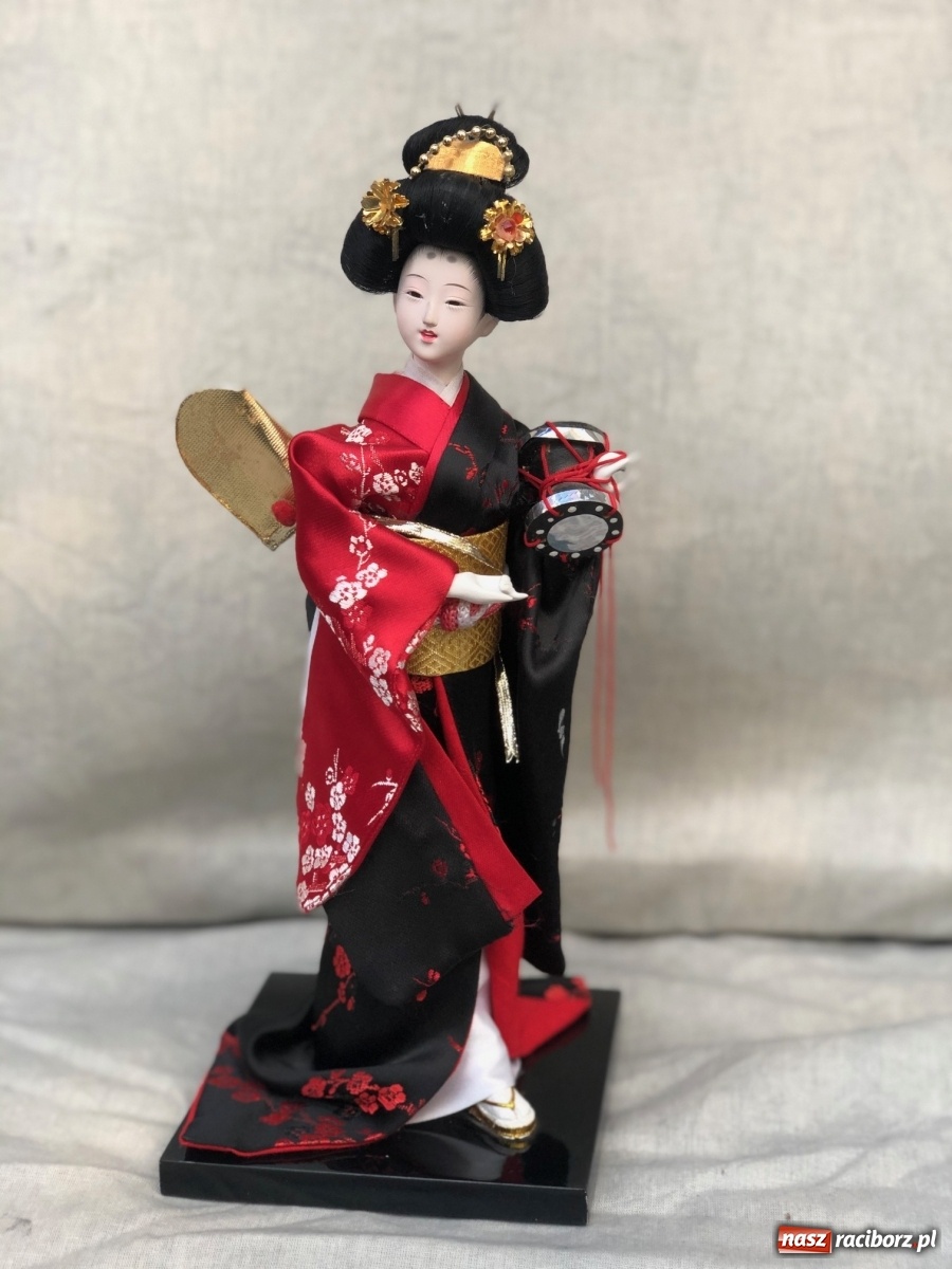 Zdjęcie w galerii na portalu naszraciborz.pl: Lalki świata. Nowa wystawa czasowa w raciborskim Muzeum wiadomości z regionu