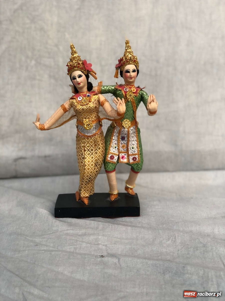 Zdjęcie w galerii na portalu naszraciborz.pl: Lalki świata. Nowa wystawa czasowa w raciborskim Muzeum wiadomości z regionu