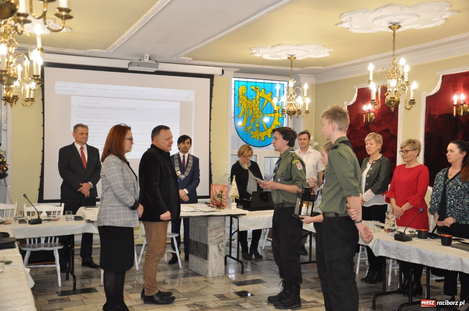 Zdjęcie w galerii na portalu naszraciborz.pl: Harcerze podsumowali sztafetę Betlejemskiego Światła Pokoju wiadomości z regionu