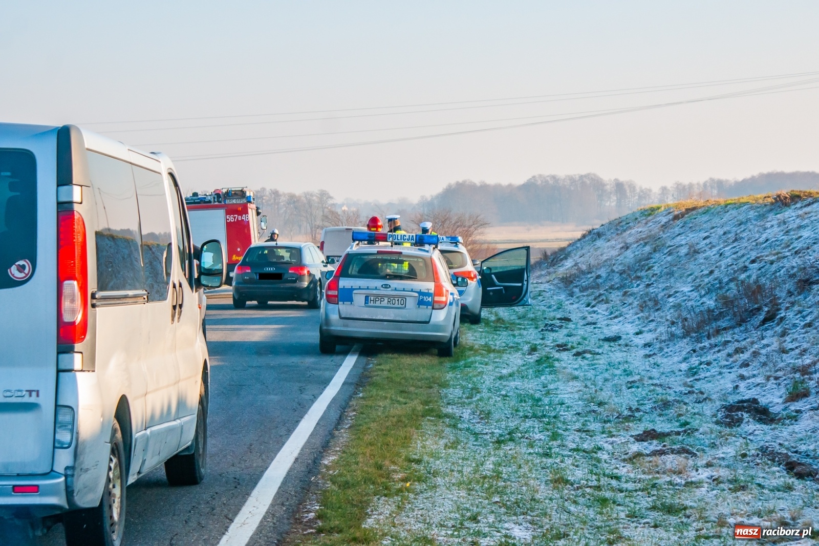 Zdjęcie w galerii na portalu naszraciborz.pl: Toyota dachowała na trasie Bolesław-Borucin wiadomości z regionu