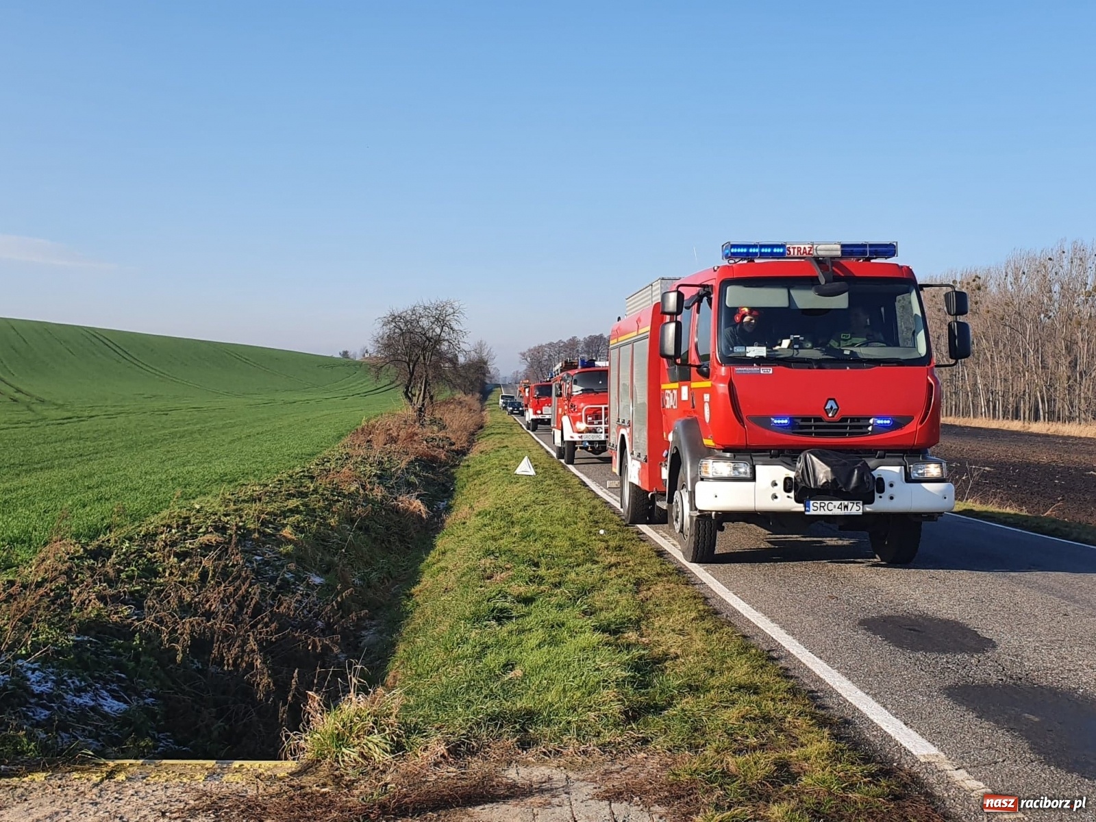 Zdjęcie w galerii na portalu naszraciborz.pl: Kobieta w ciąży dachowała oplem [FOTO] wiadomości z regionu