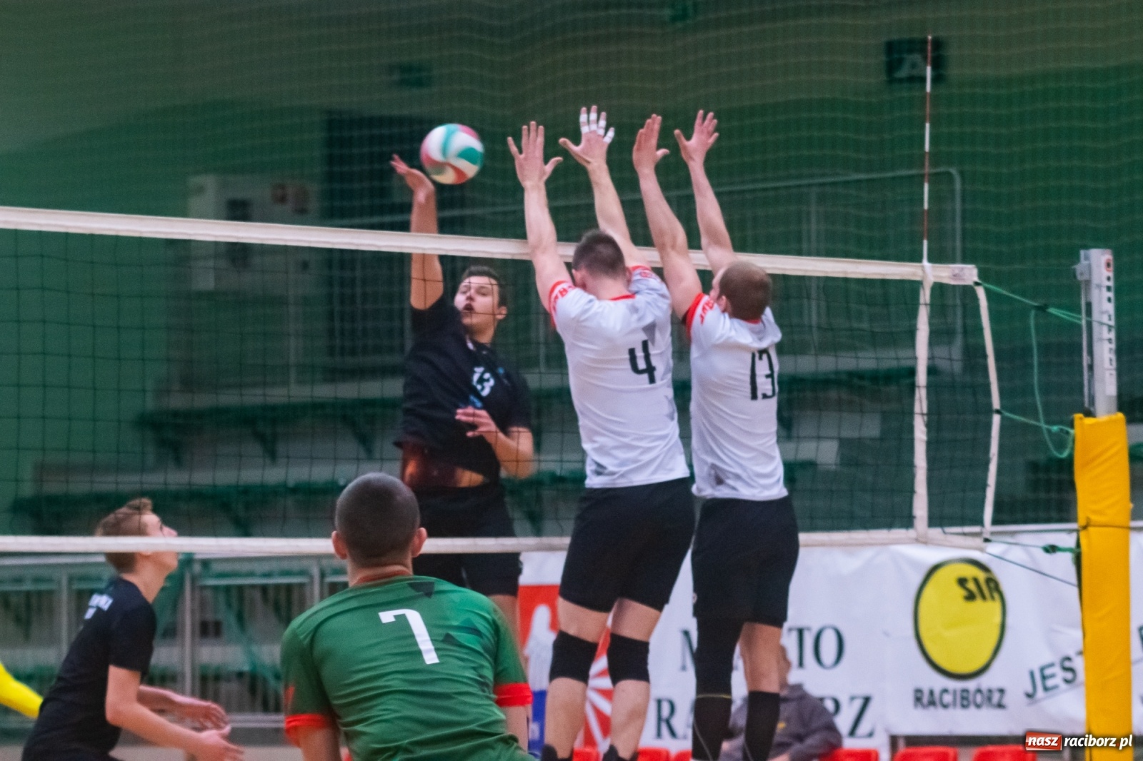 Zdjęcie w galerii na portalu naszraciborz.pl: Siatkówka. KS AZS Rafako żegna outsidera [FOTO i WIDEO] wiadomości z regionu
