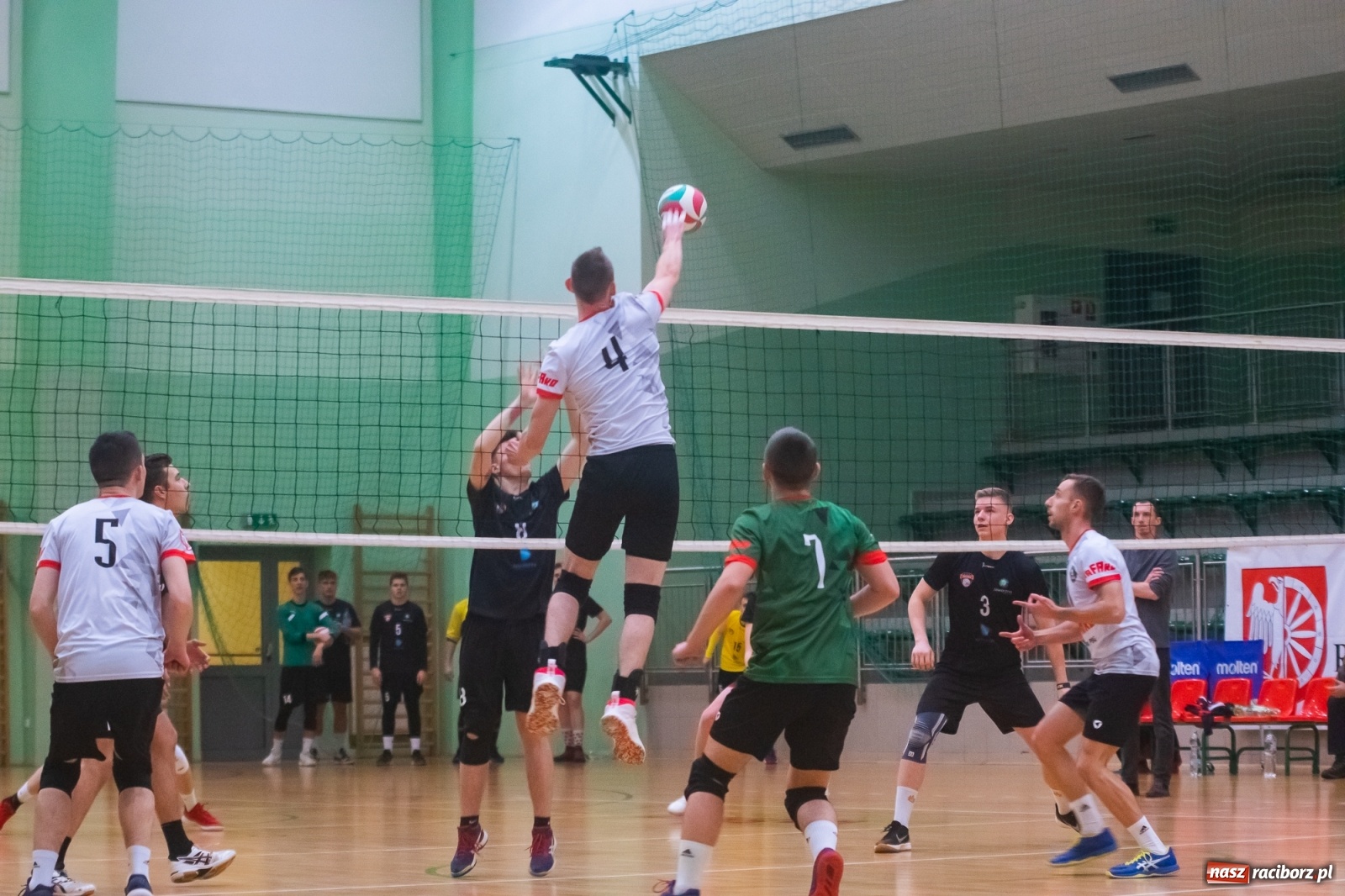 Zdjęcie w galerii na portalu naszraciborz.pl: Siatkówka. KS AZS Rafako żegna outsidera [FOTO i WIDEO] wiadomości z regionu