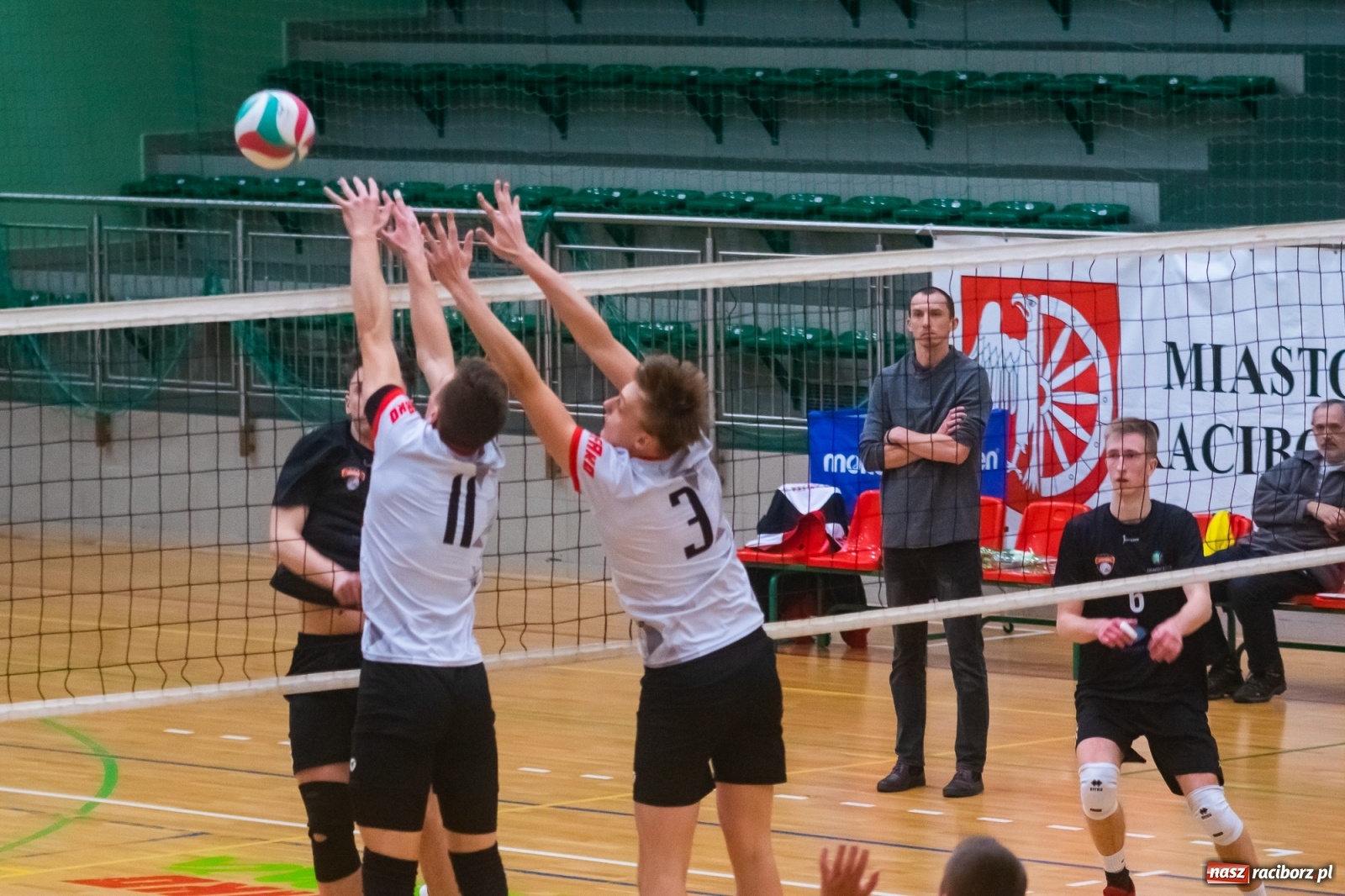 Zdjęcie w galerii na portalu naszraciborz.pl: Siatkówka. KS AZS Rafako żegna outsidera [FOTO i WIDEO] wiadomości z regionu