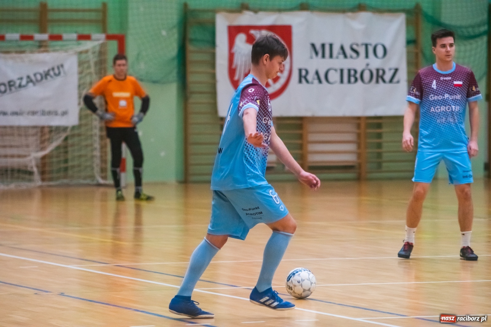 Zdjęcie w galerii na portalu naszraciborz.pl: HLPN. Bruks Team poległ w starciu z Geo-Punkt [FOTO i WIDEO] wiadomości z regionu