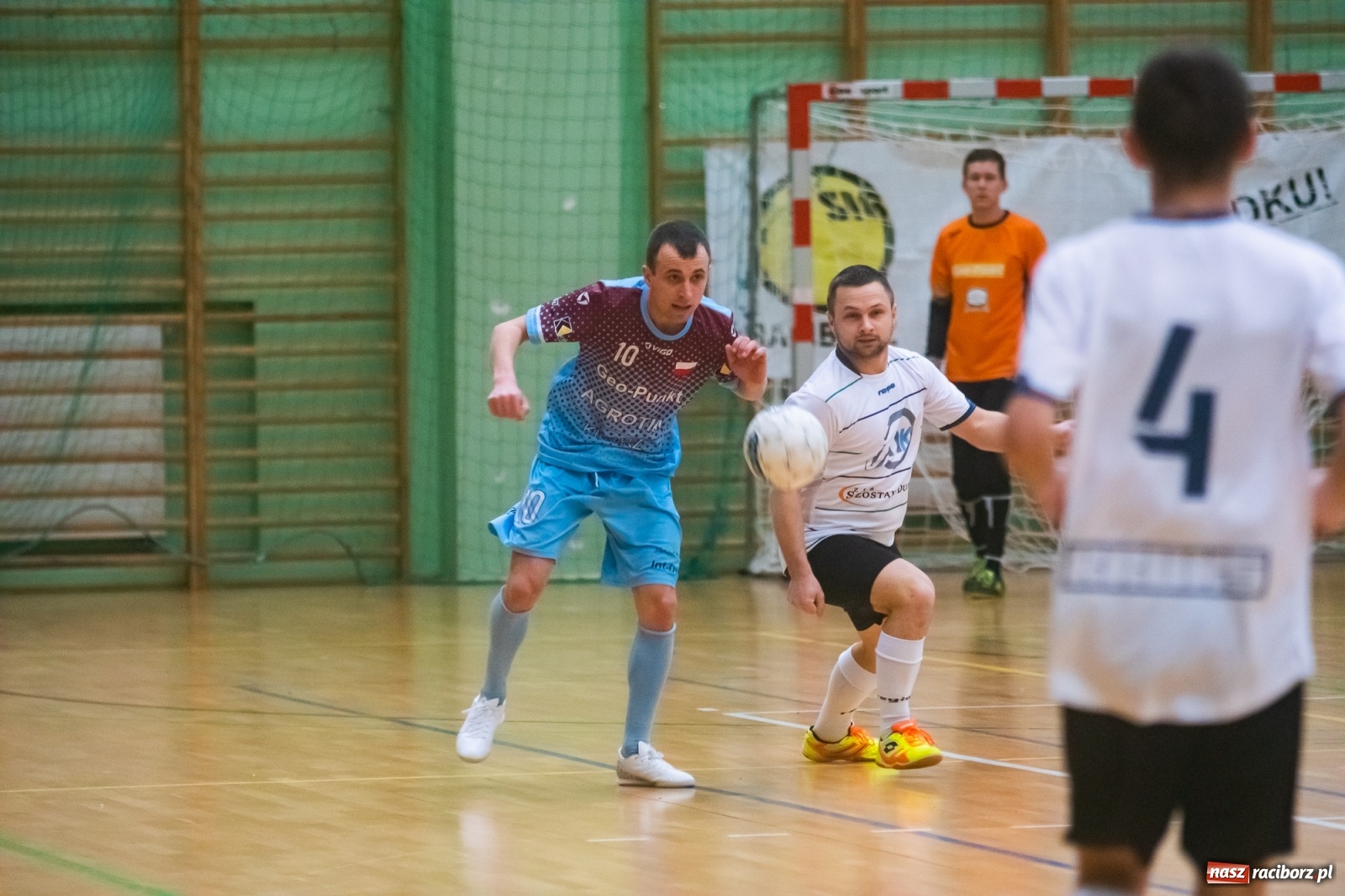 Zdjęcie w galerii na portalu naszraciborz.pl: HLPN. Bruks Team poległ w starciu z Geo-Punkt [FOTO i WIDEO] wiadomości z regionu