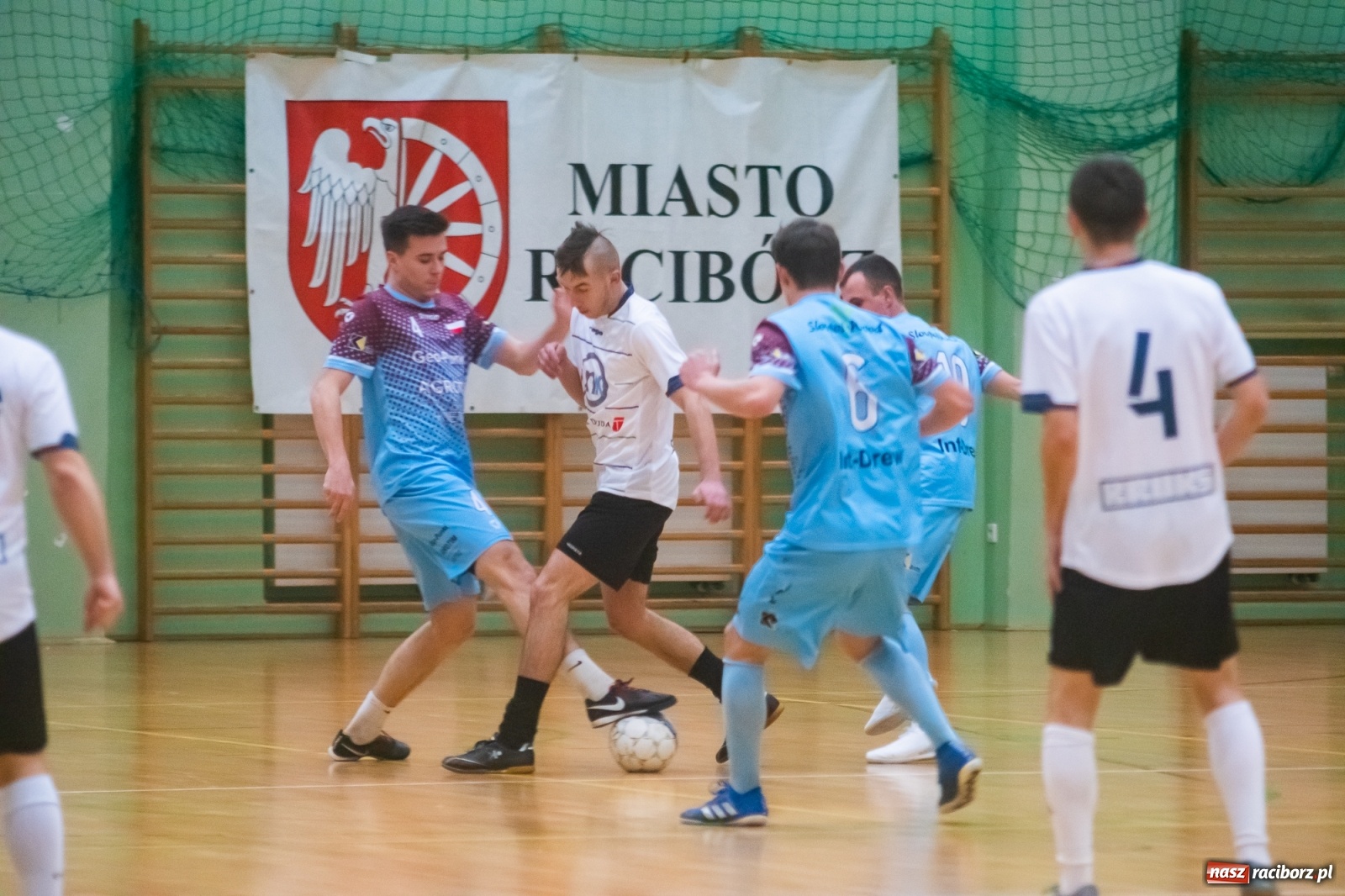 Zdjęcie w galerii na portalu naszraciborz.pl: HLPN. Bruks Team poległ w starciu z Geo-Punkt [FOTO i WIDEO] wiadomości z regionu