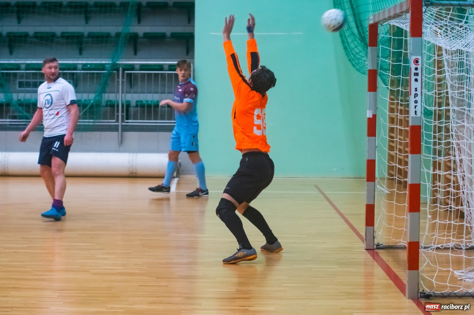 Zdjęcie w galerii na portalu naszraciborz.pl: HLPN. Bruks Team poległ w starciu z Geo-Punkt [FOTO i WIDEO] wiadomości z regionu