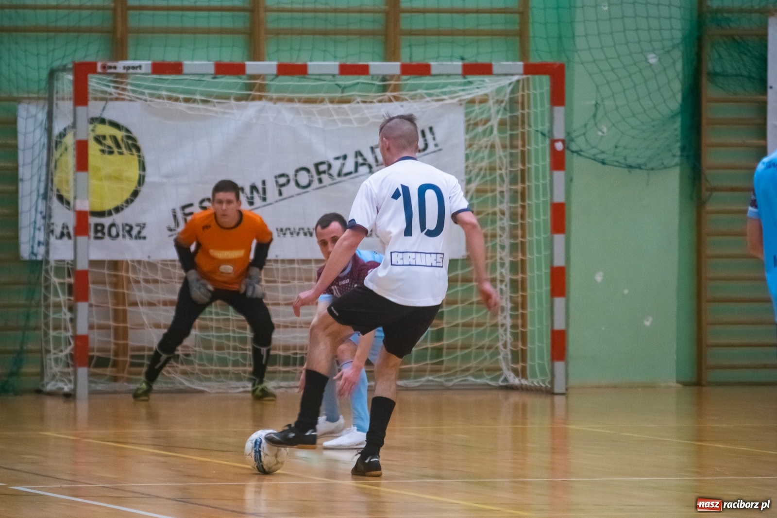Zdjęcie w galerii na portalu naszraciborz.pl: HLPN. Bruks Team poległ w starciu z Geo-Punkt [FOTO i WIDEO] wiadomości z regionu