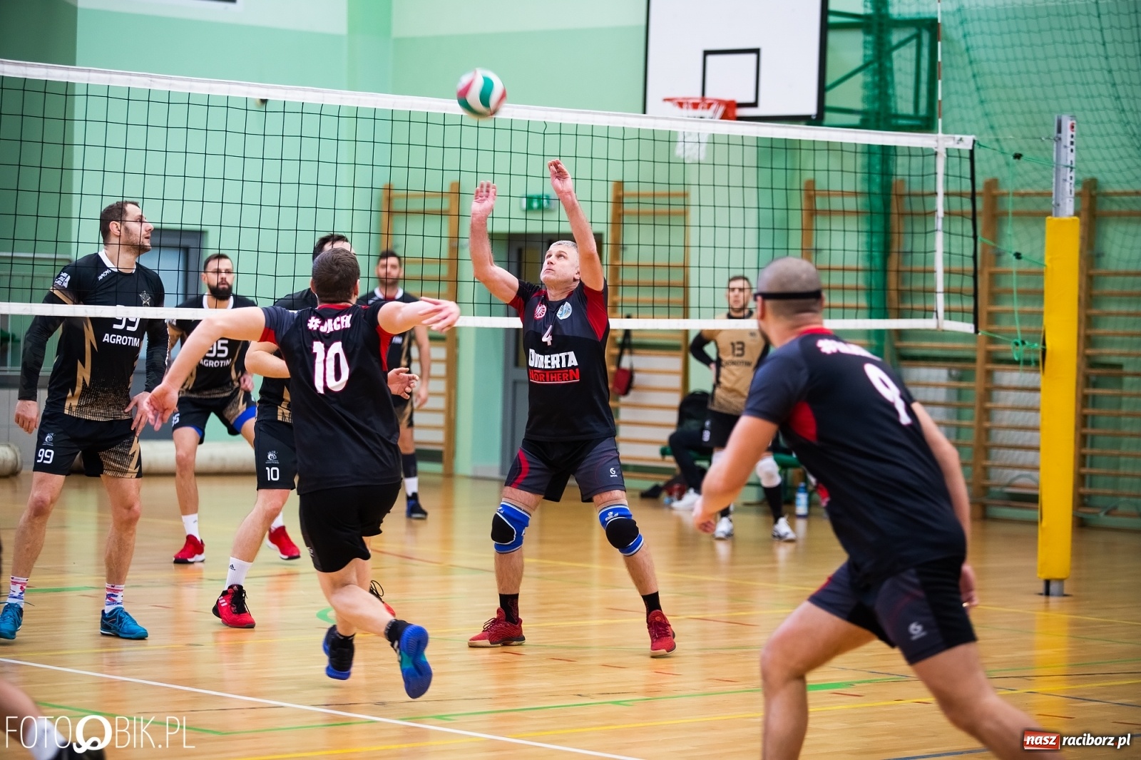 Zdjęcie w galerii na portalu naszraciborz.pl: Niedziela z siatkówką w Arenie Rafako [FOTO] wiadomości z regionu