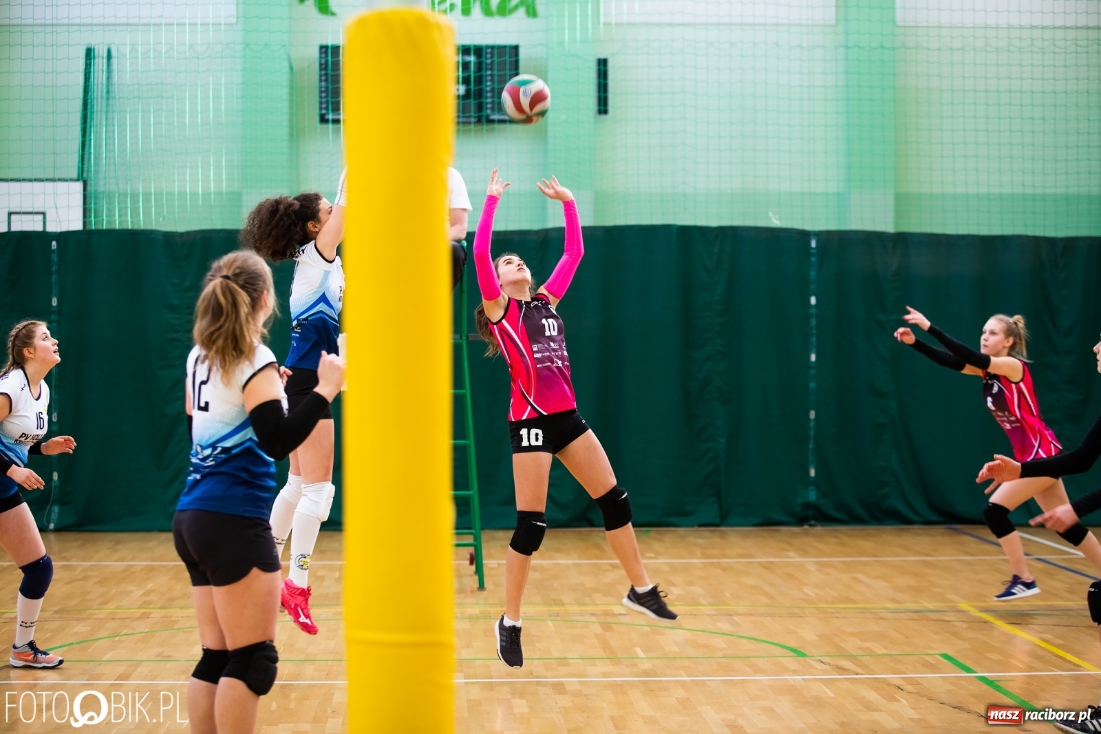 Zdjęcie w galerii na portalu naszraciborz.pl: Niedziela z siatkówką w Arenie Rafako [FOTO] wiadomości z regionu