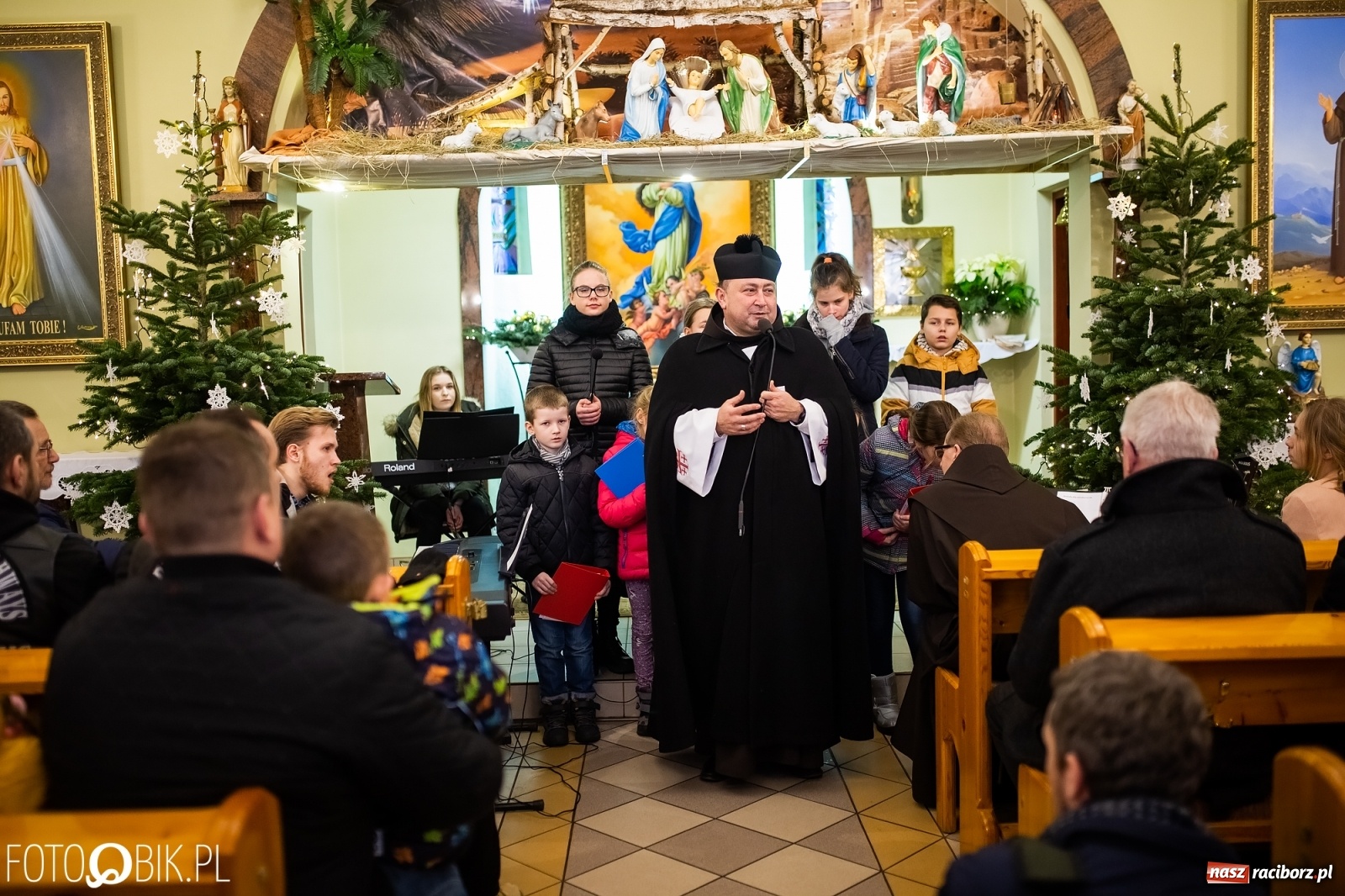 Zdjęcie w galerii na portalu naszraciborz.pl: Motocyklowe kolędowanie przy Żłobku wiadomości z regionu