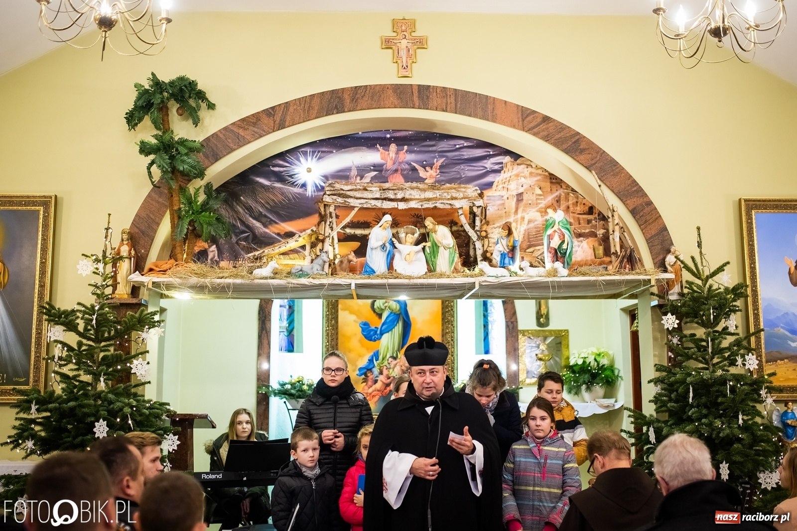 Zdjęcie w galerii na portalu naszraciborz.pl: Motocyklowe kolędowanie przy Żłobku wiadomości z regionu