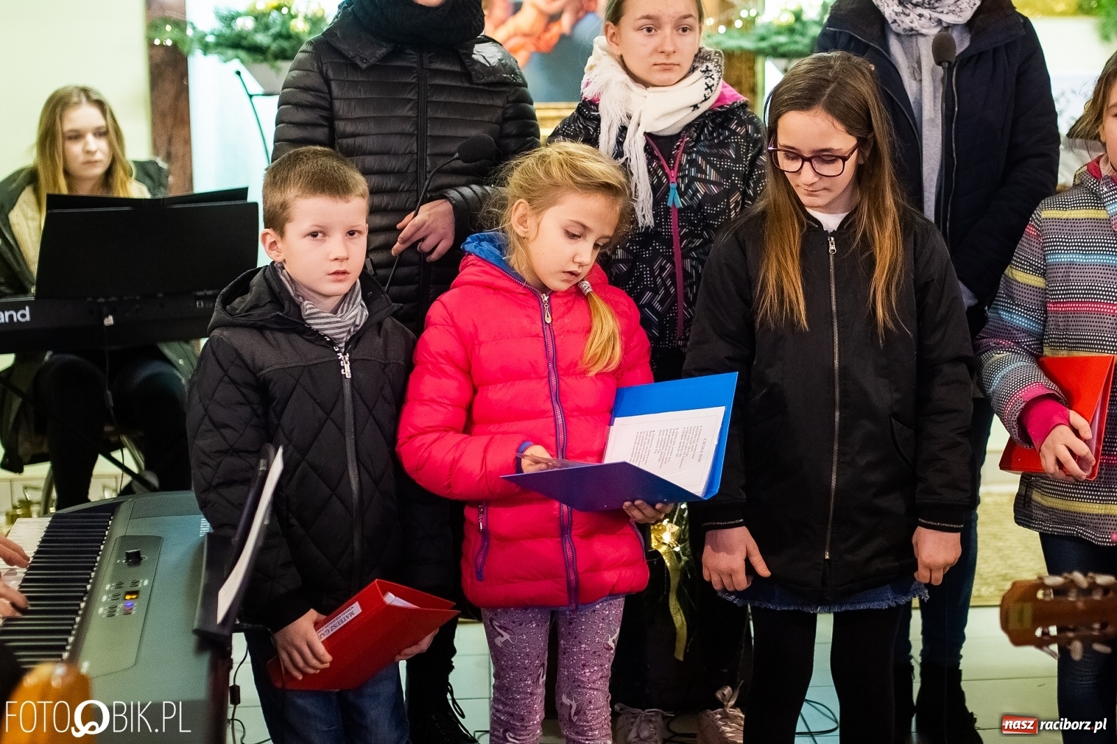 Zdjęcie w galerii na portalu naszraciborz.pl: Motocyklowe kolędowanie przy Żłobku wiadomości z regionu
