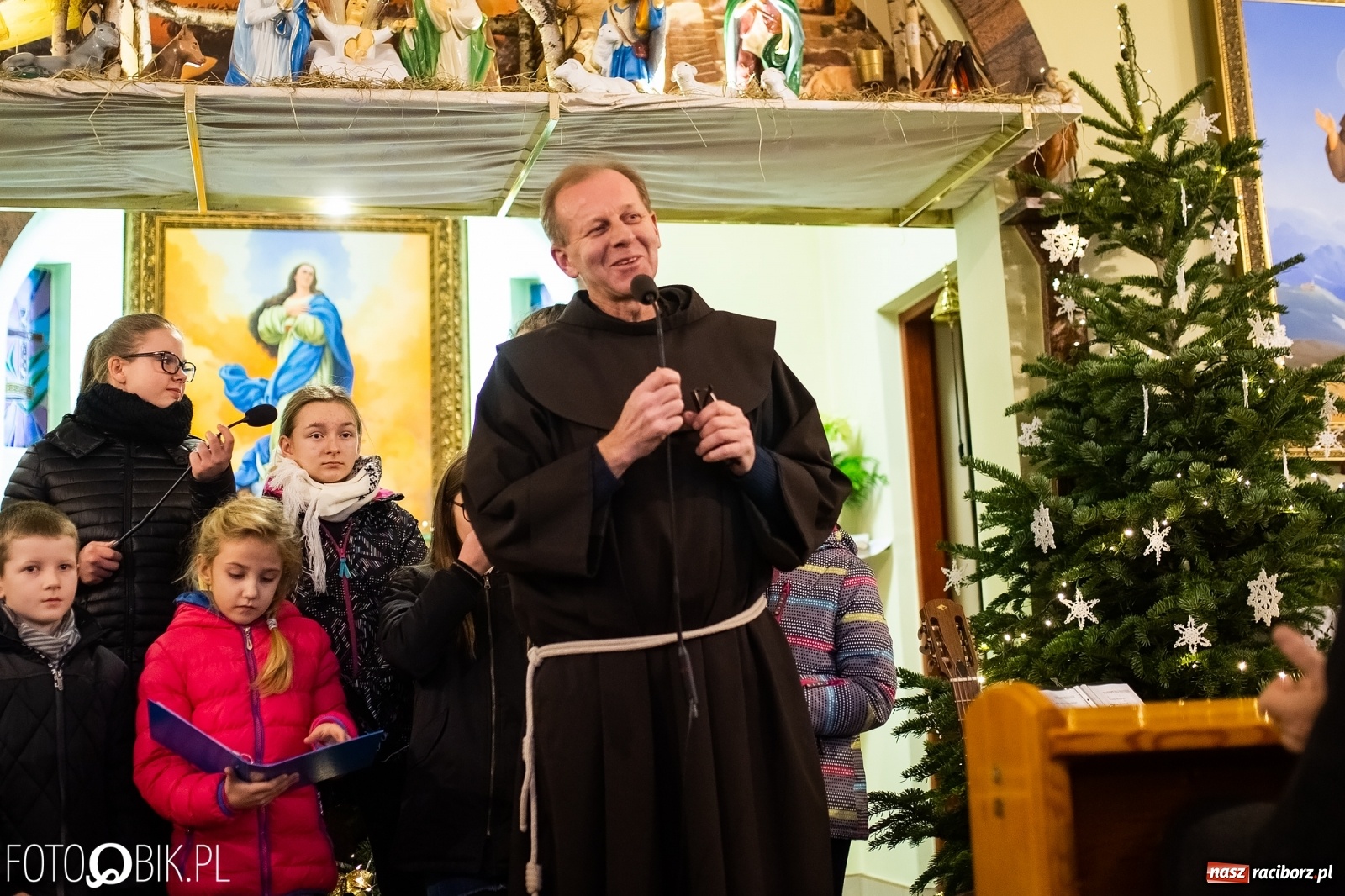 Zdjęcie w galerii na portalu naszraciborz.pl: Motocyklowe kolędowanie przy Żłobku wiadomości z regionu