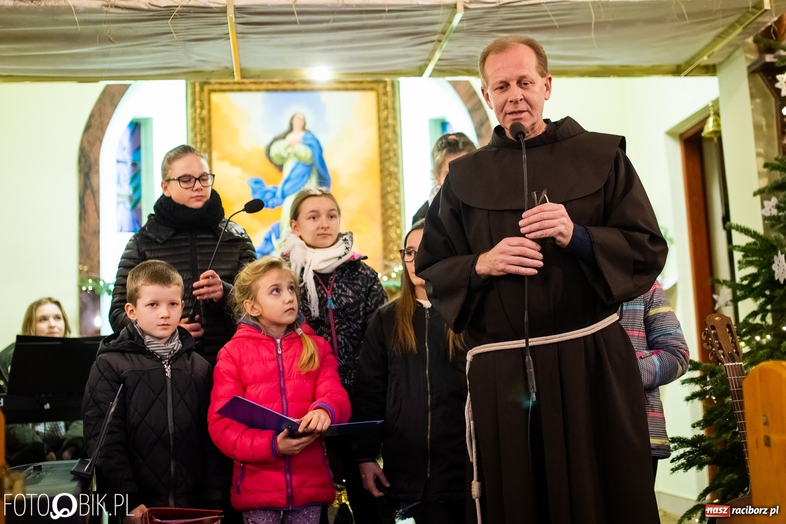 Zdjęcie w galerii na portalu naszraciborz.pl: Motocyklowe kolędowanie przy Żłobku wiadomości z regionu