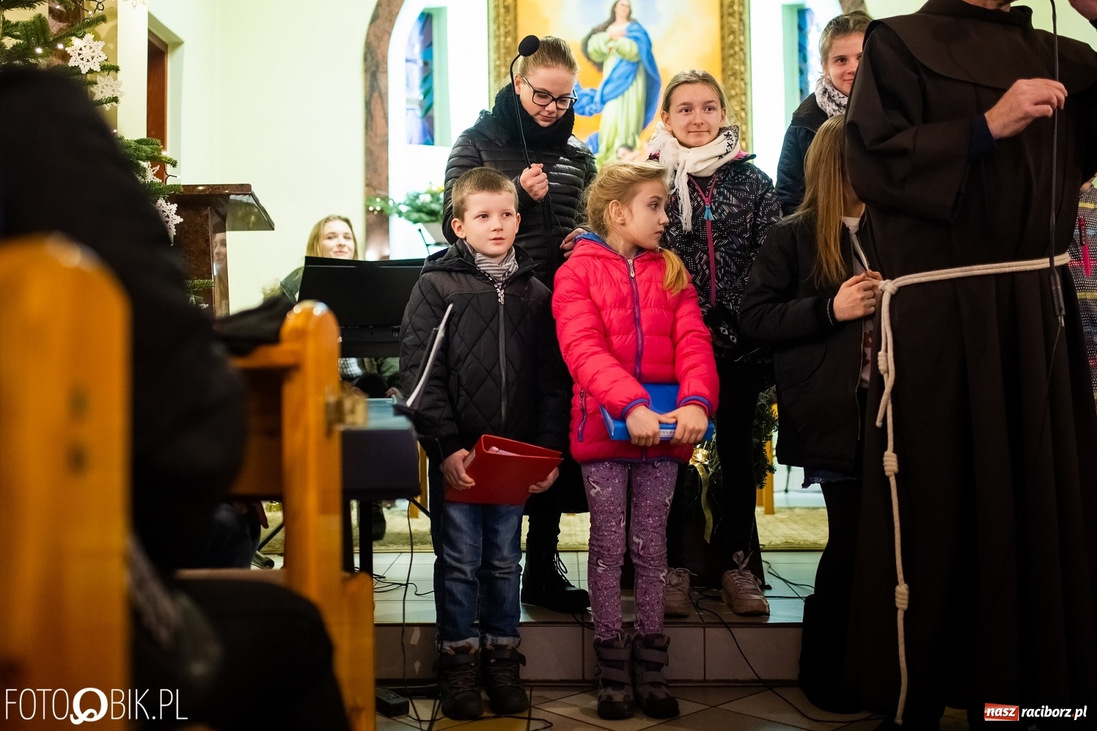 Zdjęcie w galerii na portalu naszraciborz.pl: Motocyklowe kolędowanie przy Żłobku wiadomości z regionu