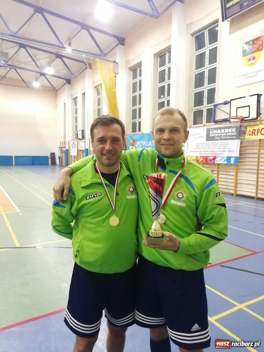 Zdjęcie w galerii na portalu naszraciborz.pl: Sędziowie z Raciborza ze złotem Mistrzostw Śląska wiadomości z regionu