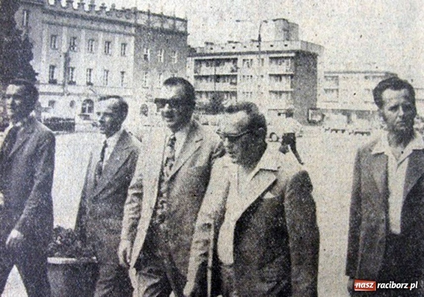 Zdjęcie w galerii na portalu naszraciborz.pl: Zdzisław Grudzień odwiedził Racibórz wiadomości z regionu