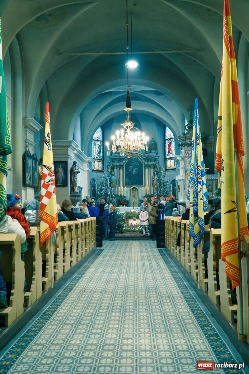 Zdjęcie w galerii na portalu naszraciborz.pl: Orszak Trzech Króli przeszedł przez Gamów [FOTO i WIDEO] wiadomości z regionu
