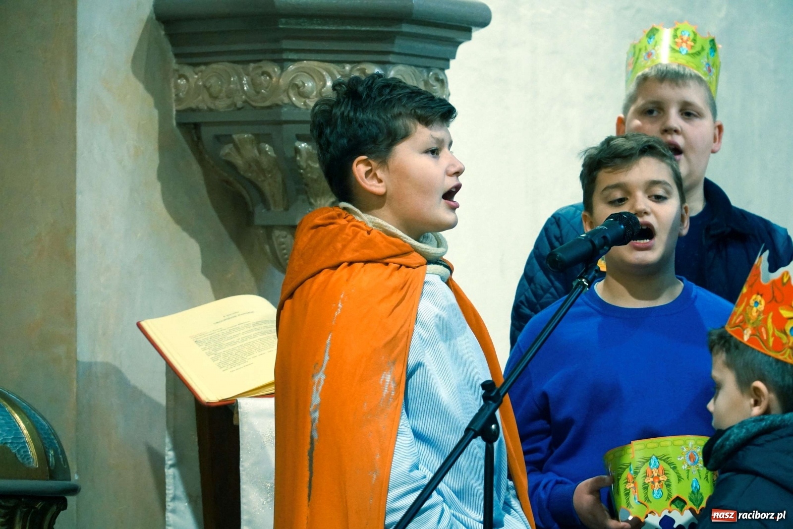 Zdjęcie w galerii na portalu naszraciborz.pl: Orszak Trzech Króli przeszedł przez Gamów [FOTO i WIDEO] wiadomości z regionu