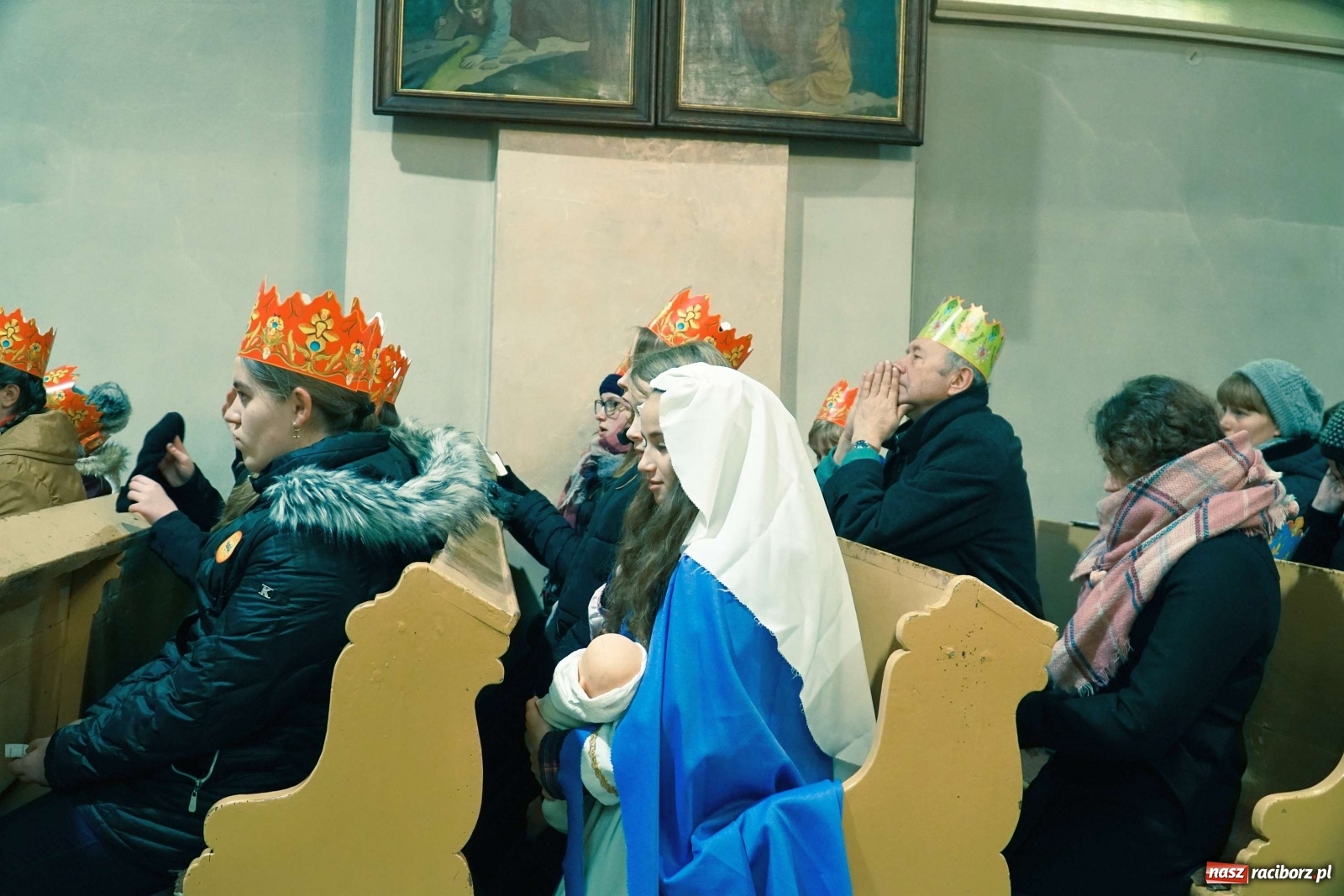 Zdjęcie w galerii na portalu naszraciborz.pl: Orszak Trzech Króli przeszedł przez Gamów [FOTO i WIDEO] wiadomości z regionu