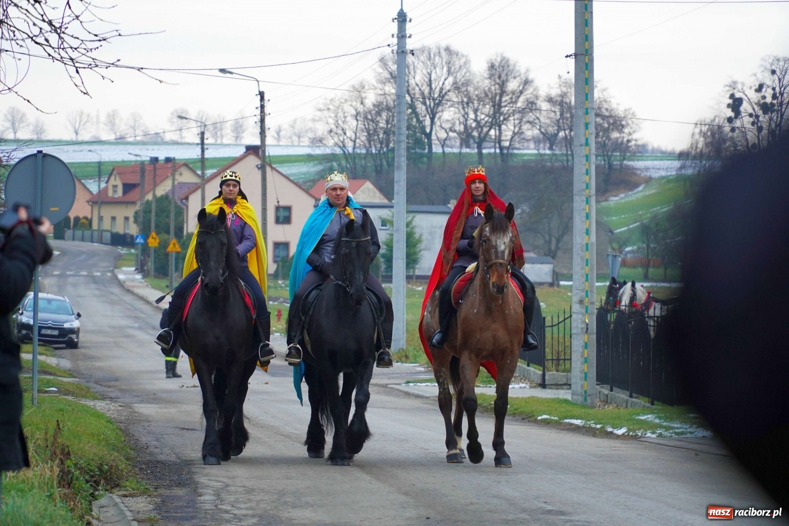 Zdjęcie w galerii na portalu naszraciborz.pl: Orszak Trzech Króli przeszedł przez Gamów [FOTO i WIDEO] wiadomości z regionu