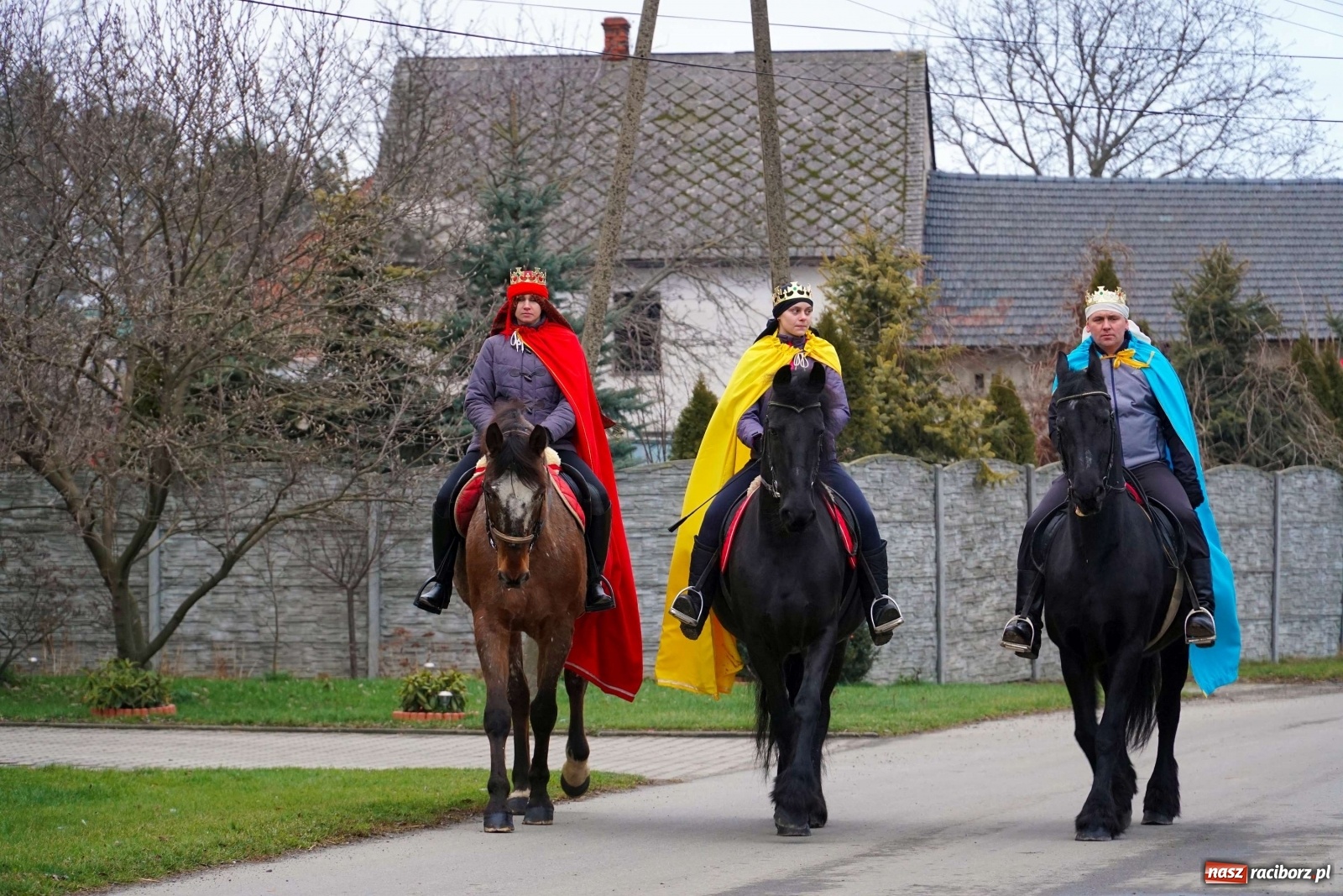 Zdjęcie w galerii na portalu naszraciborz.pl: Orszak Trzech Króli przeszedł przez Gamów [FOTO i WIDEO] wiadomości z regionu