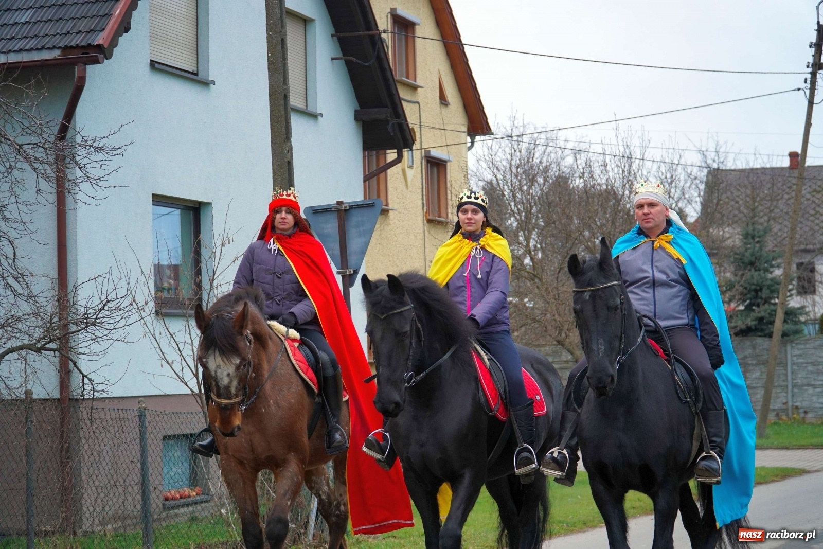Zdjęcie w galerii na portalu naszraciborz.pl: Orszak Trzech Króli przeszedł przez Gamów [FOTO i WIDEO] wiadomości z regionu