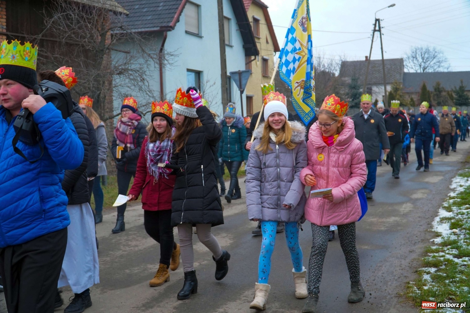 Zdjęcie w galerii na portalu naszraciborz.pl: Orszak Trzech Króli przeszedł przez Gamów [FOTO i WIDEO] wiadomości z regionu