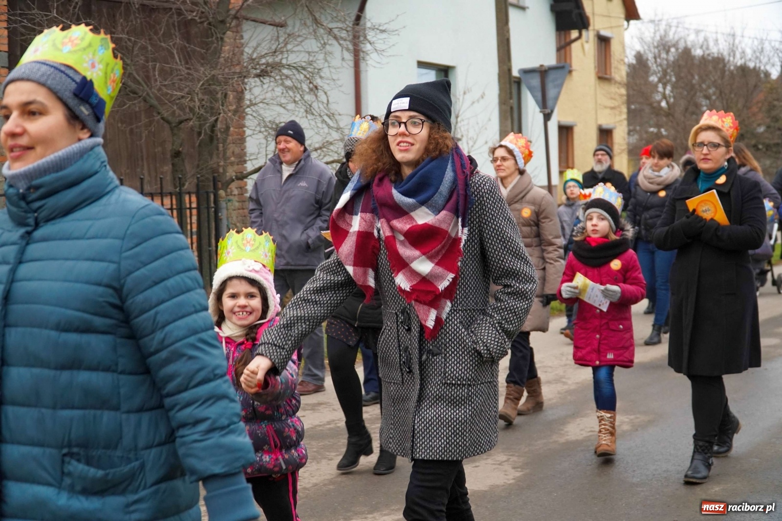 Zdjęcie w galerii na portalu naszraciborz.pl: Orszak Trzech Króli przeszedł przez Gamów [FOTO i WIDEO] wiadomości z regionu