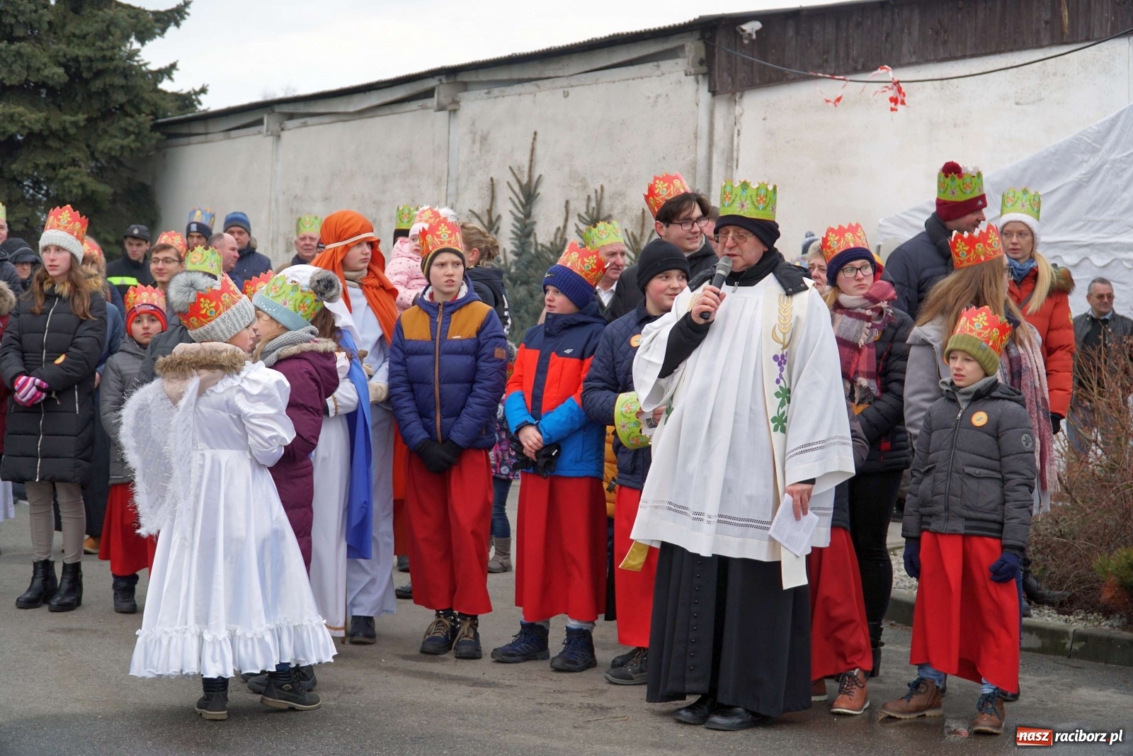 Zdjęcie w galerii na portalu naszraciborz.pl: Orszak Trzech Króli przeszedł przez Gamów [FOTO i WIDEO] wiadomości z regionu