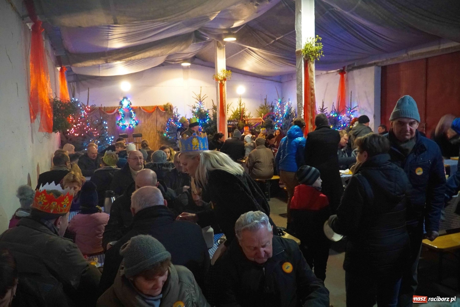 Zdjęcie w galerii na portalu naszraciborz.pl: Orszak Trzech Króli przeszedł przez Gamów [FOTO i WIDEO] wiadomości z regionu