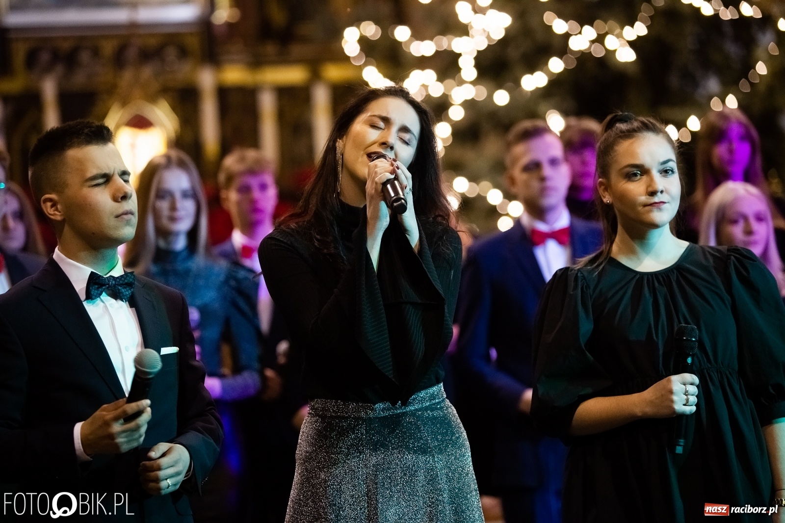 Zdjęcie w galerii na portalu naszraciborz.pl: Mirażowe kolędowanie w kościele na Starej Wsi [FOTO] wiadomości z regionu