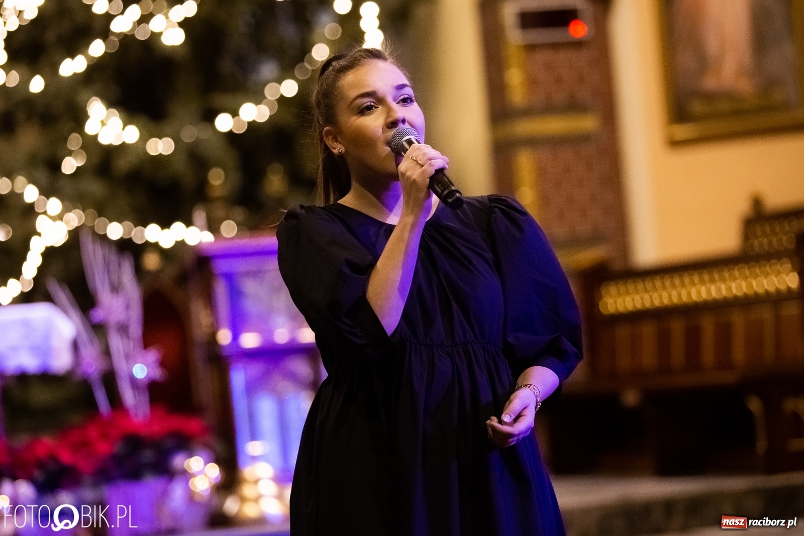 Zdjęcie w galerii na portalu naszraciborz.pl: Mirażowe kolędowanie w kościele na Starej Wsi [FOTO] wiadomości z regionu