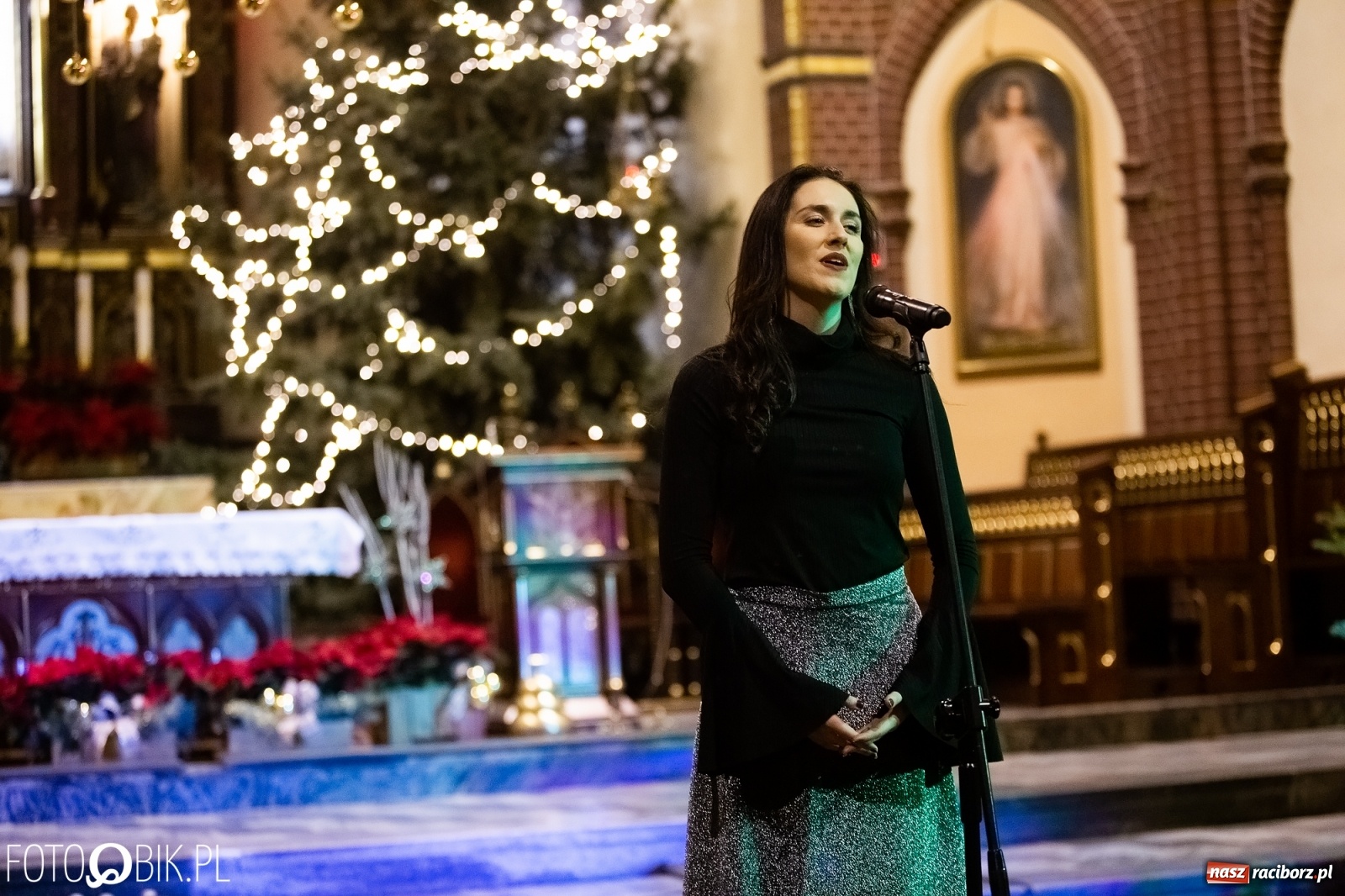 Zdjęcie w galerii na portalu naszraciborz.pl: Mirażowe kolędowanie w kościele na Starej Wsi [FOTO] wiadomości z regionu