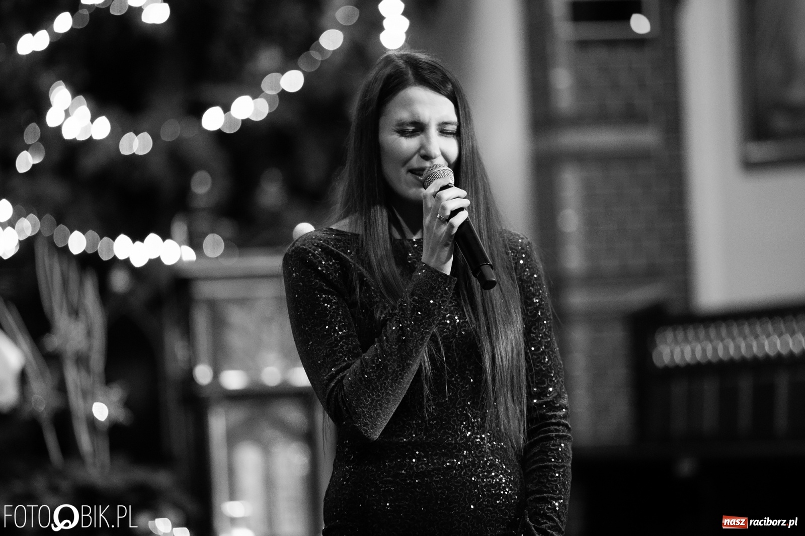 Zdjęcie w galerii na portalu naszraciborz.pl: Mirażowe kolędowanie w kościele na Starej Wsi [FOTO] wiadomości z regionu