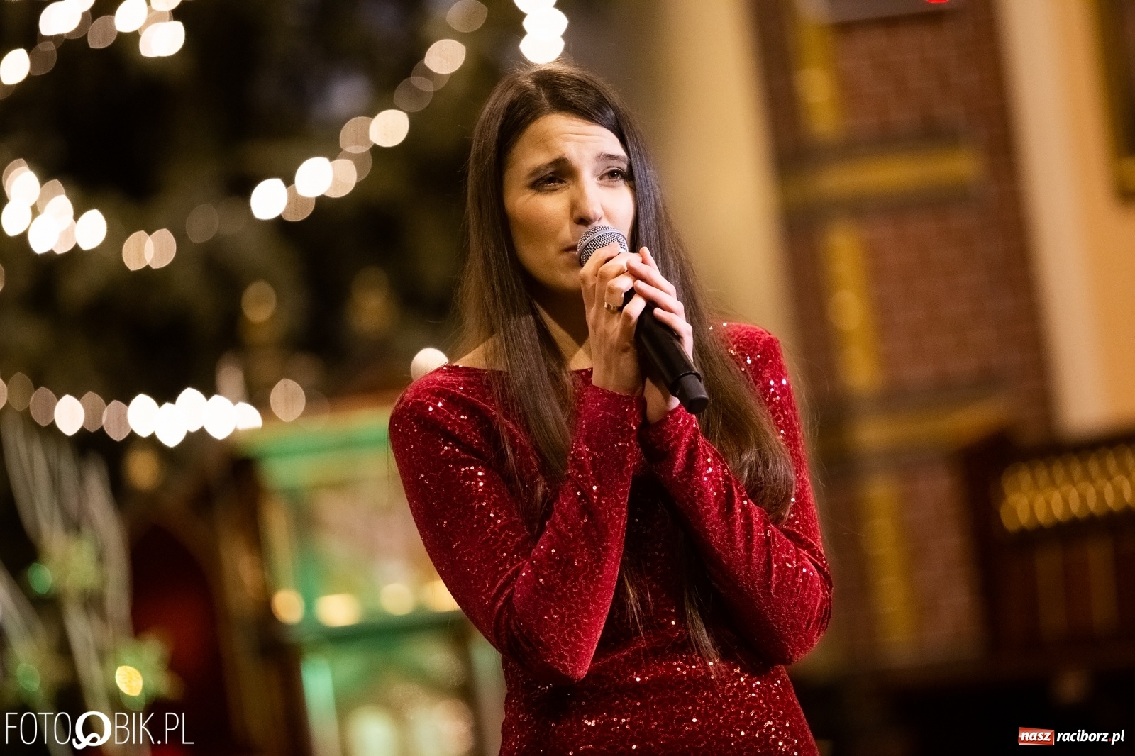 Zdjęcie w galerii na portalu naszraciborz.pl: Mirażowe kolędowanie w kościele na Starej Wsi [FOTO] wiadomości z regionu