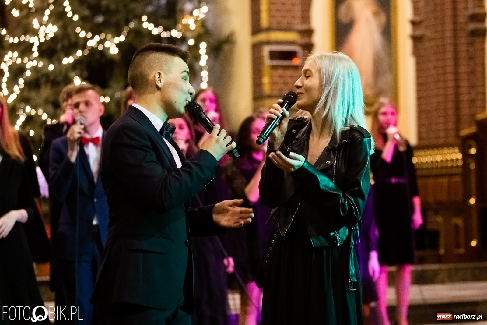 Zdjęcie w galerii na portalu naszraciborz.pl: Mirażowe kolędowanie w kościele na Starej Wsi [FOTO] wiadomości z regionu