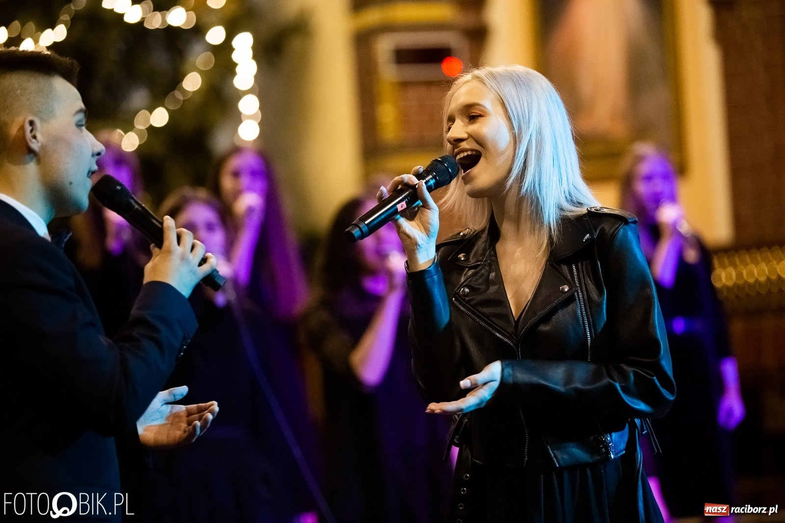 Zdjęcie w galerii na portalu naszraciborz.pl: Mirażowe kolędowanie w kościele na Starej Wsi [FOTO] wiadomości z regionu